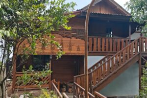 Galeri Tondano Cabin & Cafe (18)