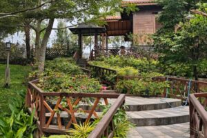 Galeri Tondano Cabin & Cafe (21)