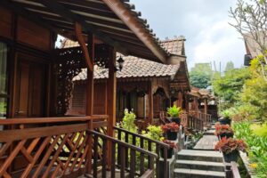 Galeri Tondano Cabin & Cafe (22)