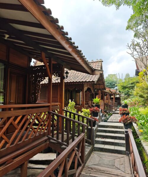 Galeri Tondano Cabin & Cafe (22)
