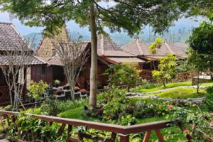 Galeri Tondano Cabin & Cafe (23)
