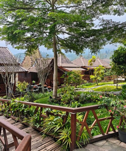 Galeri Tondano Cabin & Cafe (23)