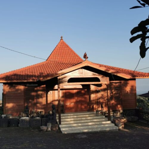 Galeri Hallroom Tondano Cabin & Coffee (6)